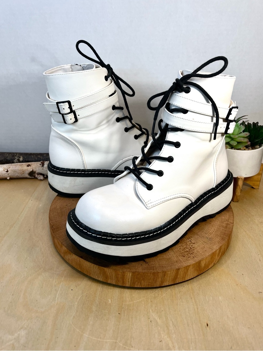 Demonia Lilith-152 White Platform Moto Boots Vegan Leather Size 11 Womens